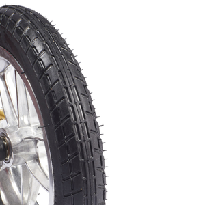 COMODITA TIPO ALL TERRAIN-Wheel up close